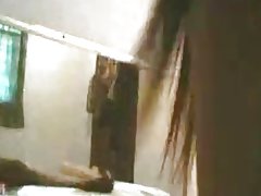 Indonesië - tante naning bandung hebat goyangannya